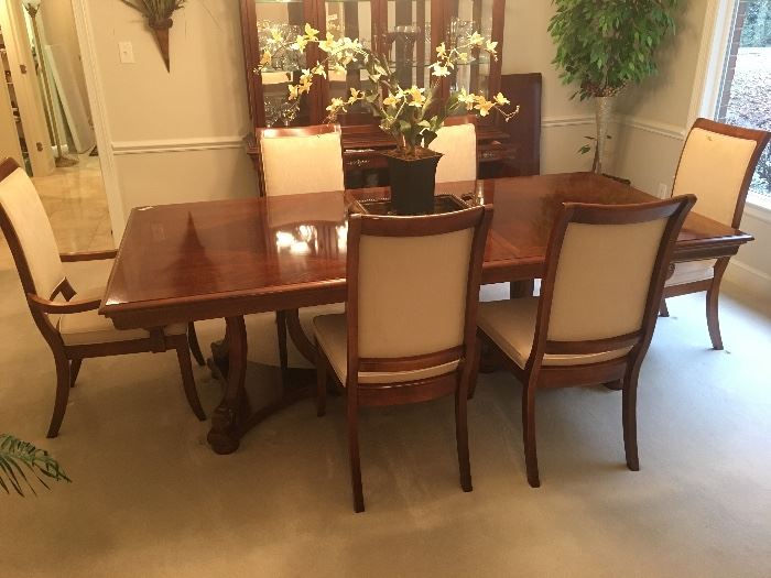 Stanley dining set, gorgeous. 
