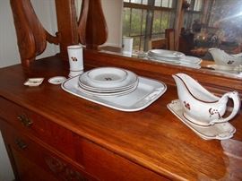 MEAKIN TEA LEAF DINNERWARE