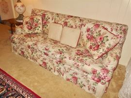 ROSES SLEEPER SOFA