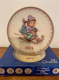 Hummel 1975 Annual Plate with original box