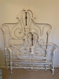 Antique cast iron twin bed - Quite heavy! 
