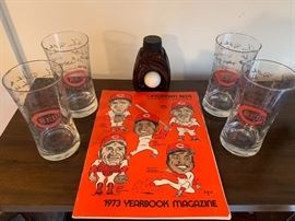 1975 Cincinnati Reds World Champions 4 piece glassware set & a 1973 Cincinatti Reds Yearbook Magazine 