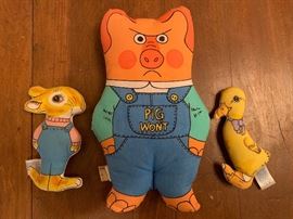 Vintage 1980’s Richard Scarry plush characters.  This is the reverse of Pig Will photo