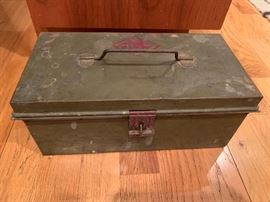 1930’s metal fishing tackle box