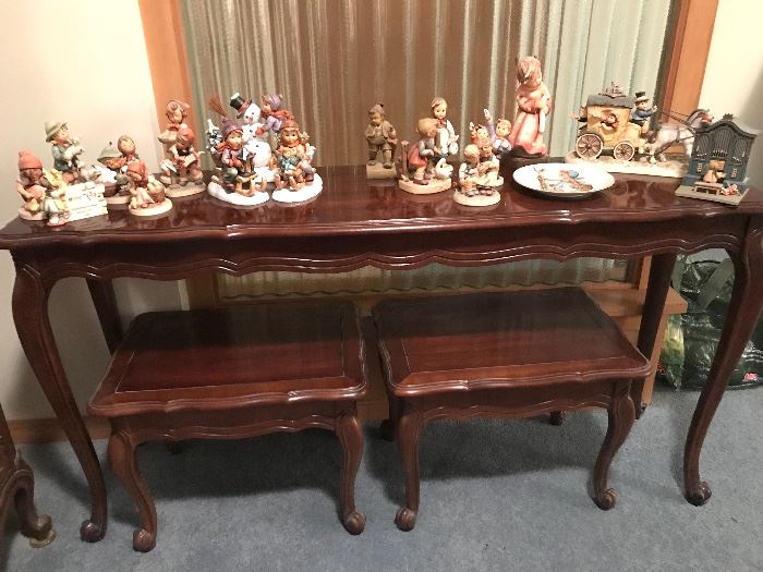Hummel Figurines, sofa table with a pair of matching benches