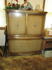 Bassett MCM bureau or Highboy