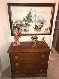 Small chest, oriental souvenir figures, artwork