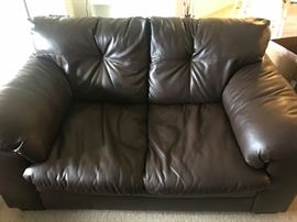 loveseat; 60" x 36" x 36"