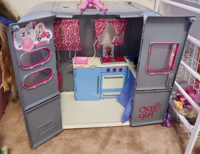 Barbie and American Girl accessories