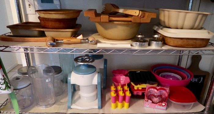 Many pieces of Pampered Chef