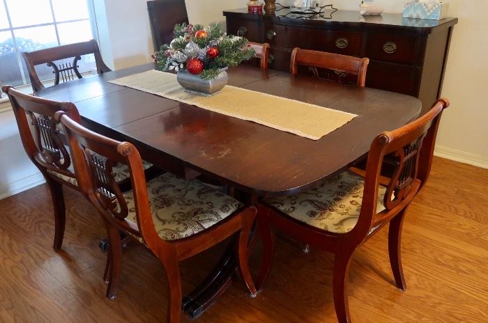Duncan Phyfe style table and chairs