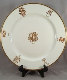 INTERESTING PORCELAIN LIMOUSINE (PL) OR LIMOGES DINNER PLATE DEPICTING ALL THE MONOGRAM STYLES AVAILABLE FOR ORDER AT THE TIME.  THE PLATE CARRIES THE "M. RENDON NEW YORK OFFICE" MARKING