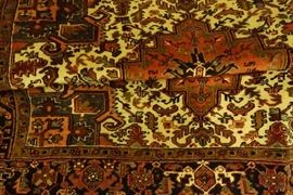 Heriz Persian Hand-woven, 9X7