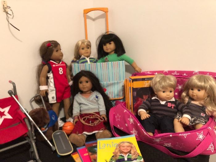 Lanie and other dolls 