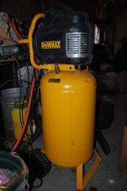 DeWalt Air Compressor - 15 gallon - D55168 - like new