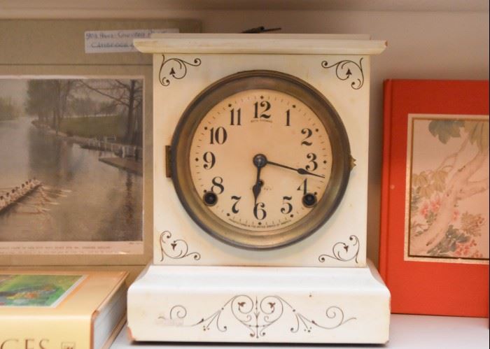 Antique / Vintage Mantle Clock