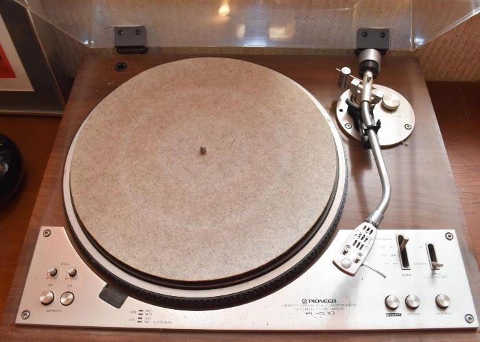 Vintage Pioneer Direct Drive Full Automatic Stereo Turntable, PL 530