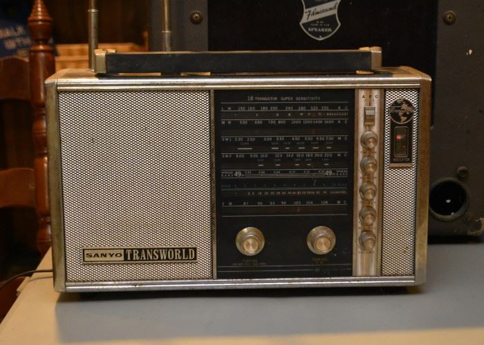 Vintage Sanyo Radio