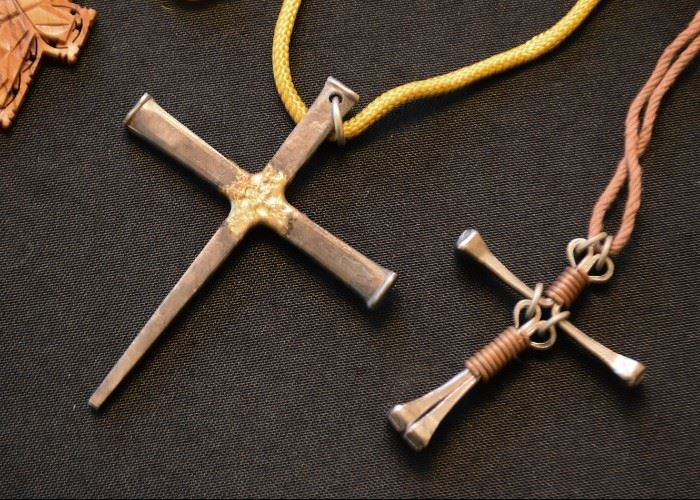 Jewelry - Religious Cross / Crucifix Pendants