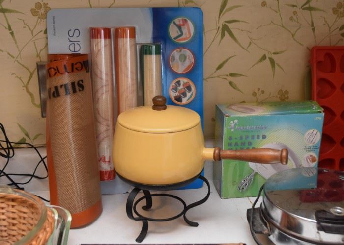 Fondue Pot, Silpat & Other Baking Mats, Hand Mixer