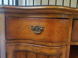 Bakers rack up close