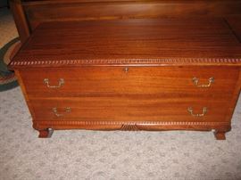Lane cedar chest
