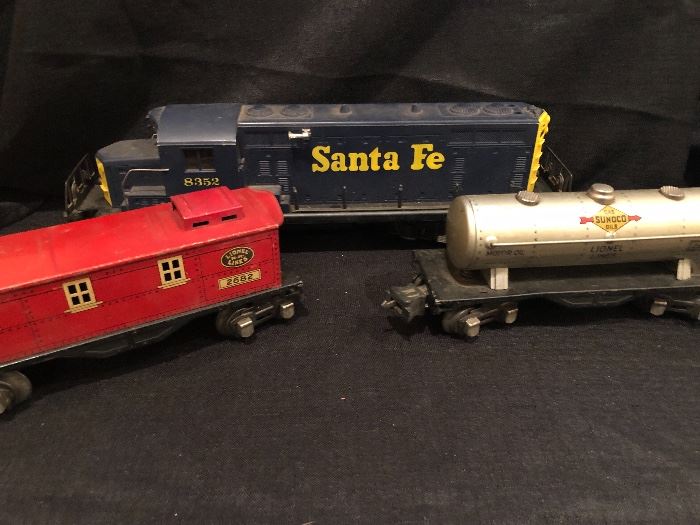 Lionel Santa Fe Train Car, Sunaco Oil with track