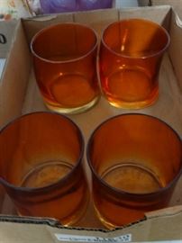 5 assorted cat figurines.