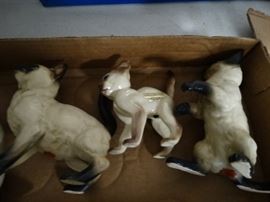 5 assorted cat figurines