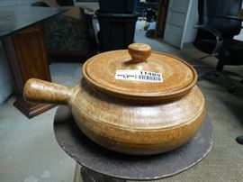 Clay cooking pot w lid handle