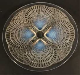 Lot 585: Art Deco Lalique Coquilles Plate 3013