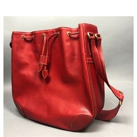 Lot 178 GUCCI Italian Red Leather Drawstring Purse Hand B
