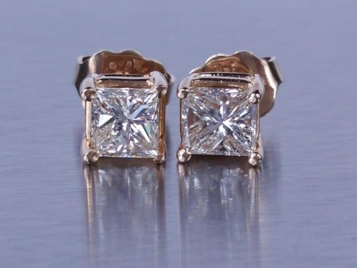 1 CT Princess Cut Diamond Stud Earrings in 14k Yellow Gold
