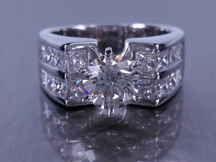 Gorgeous 3.02 CT Diamond Engagement Ring in 14k White Gold - $12999 Retail
