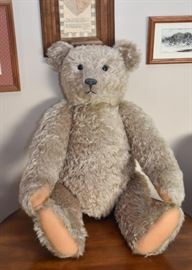 Steiff Theodore Teddy Bear EAN 667985