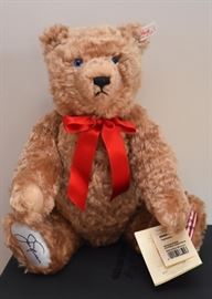 Steiff Teddy Bear (Signature on Foot)