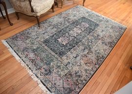 Oriental Area Rug (Approx. 5'3"  x 7'8")