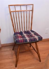 Set of 4 Spindle Back Dining chairs