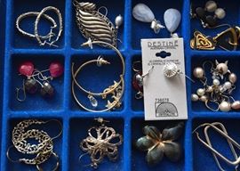Costume Jewelry (Earrings & Pendants)