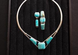 Costume Jewelry (Necklaces, Rings, Bracelets)