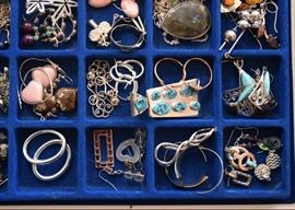 Women's Jewelry (Earrings, Pendants)