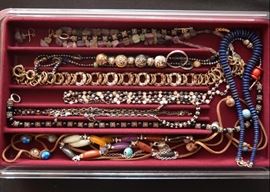 Women's Jewelry (Bracelets, Necklaces)