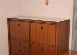 Vintage Dresser / Chest (some missing pulls)