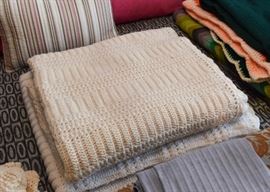 Bed Linens / Blankets