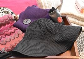 Women's Scarves & Hats