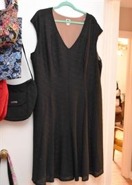 Women's Clothing (Plus Sizes)