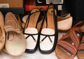 Women's Shoes & Boots (Sizes 9-10)