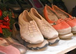 Women's Shoes & Boots (Sizes 9-10)