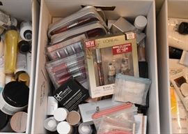 Cosmetics (Clinique, L'Oreal, Perlier, Etc.)