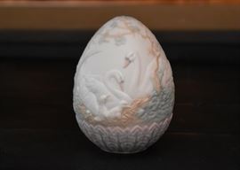 Lladro Egg Figurine
